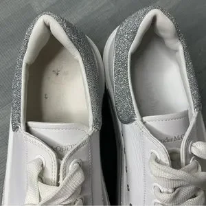 Alexander McQueen Silver Glitter Trim Plimsoll Sneakers Size 43 D Alexander McQueen White Glitter Leather Low Trainers Size 10 US main image 4